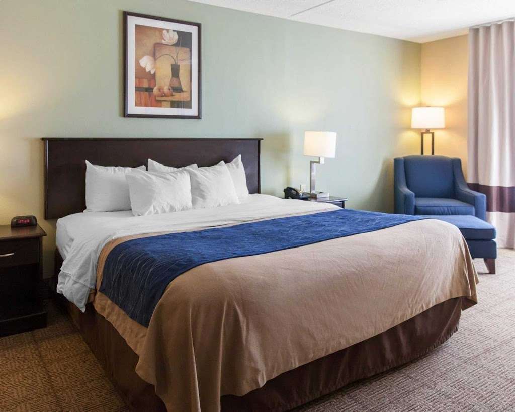 Comfort Inn Near Quantico Main Gate North | 16931 Old Stage Rd, Dumfries, VA 22025, USA | Phone: (703) 445-8070