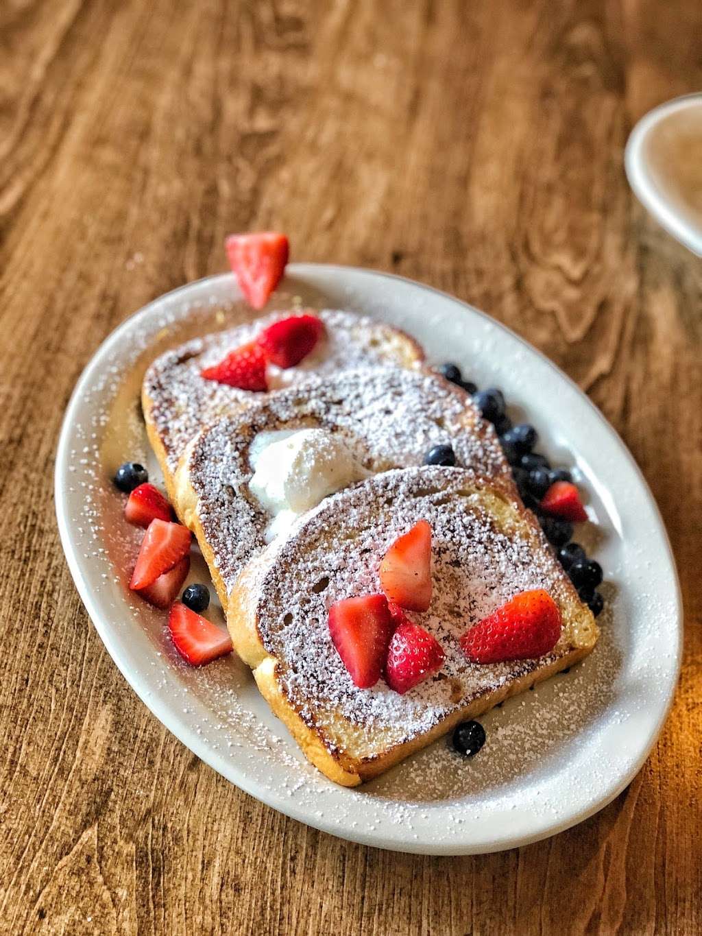 The Toasted Yolk Cafe | 2129 W Davis St, Conroe, TX 77304, USA | Phone: (936) 828-3944