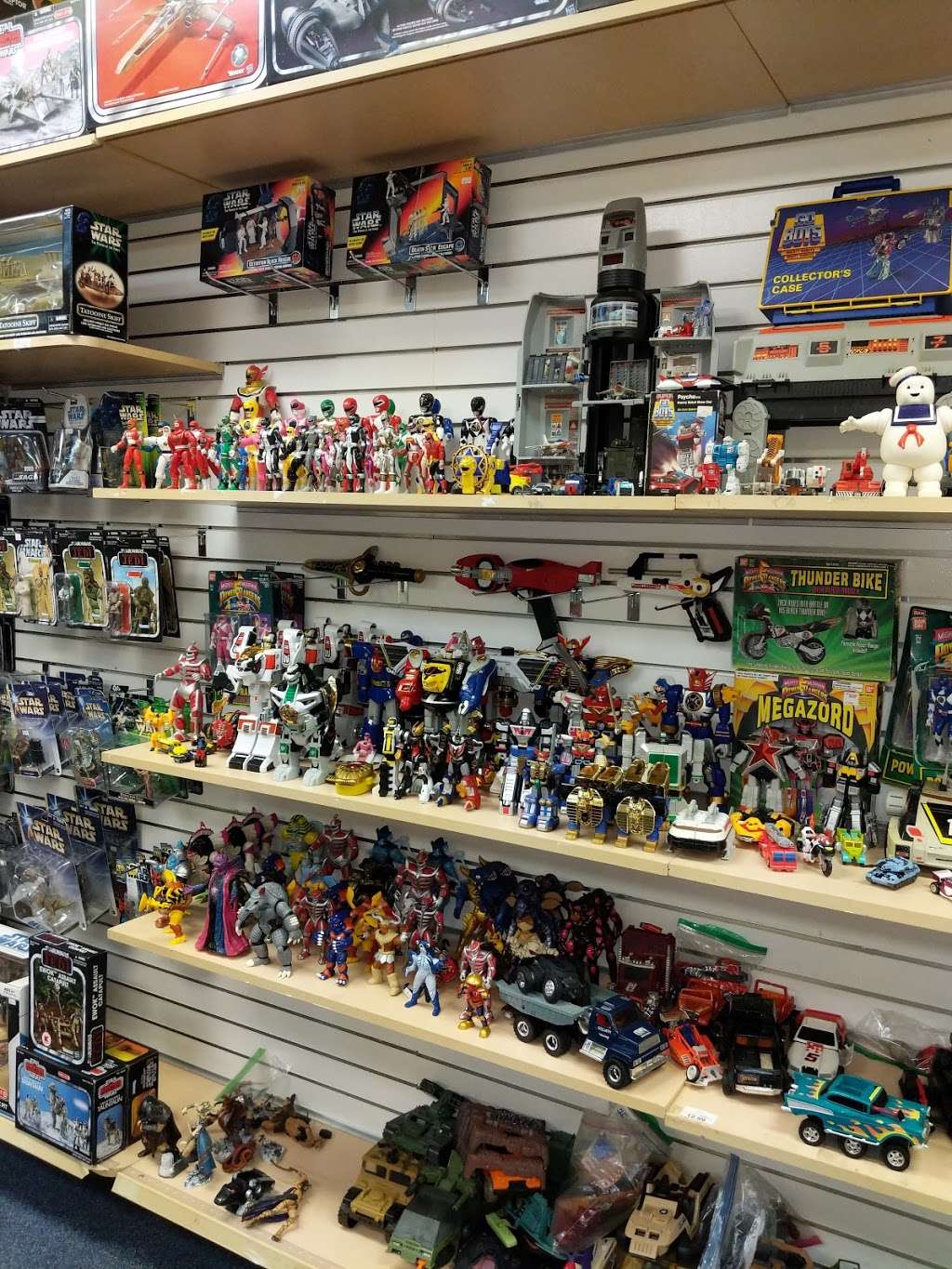 Tosche Station Comics Toys Gaming | 7521 Huntsman Blvd, Springfield, VA 22153, USA | Phone: (703) 489-2912