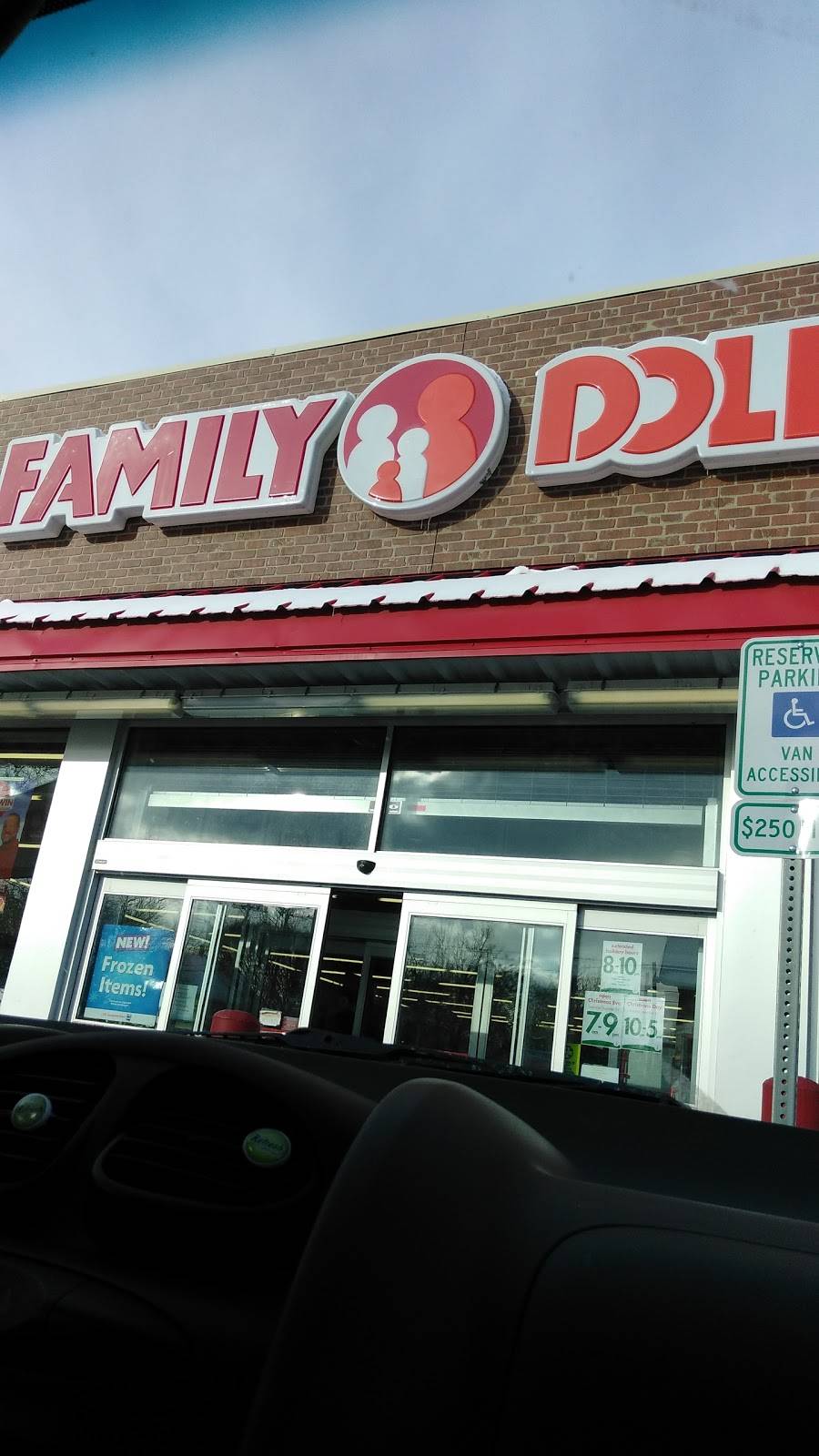 Family Dollar | 4576 W 130th St, Cleveland, OH 44135 | Phone: (216) 941-5682