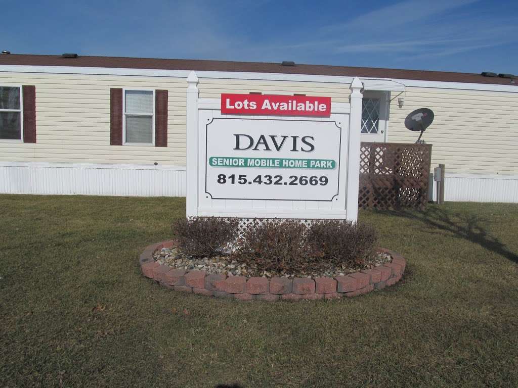 Davis Senior Mobile Home Park | 1 Aspen Ct, Watseka, IL 60970, USA | Phone: (815) 432-2669