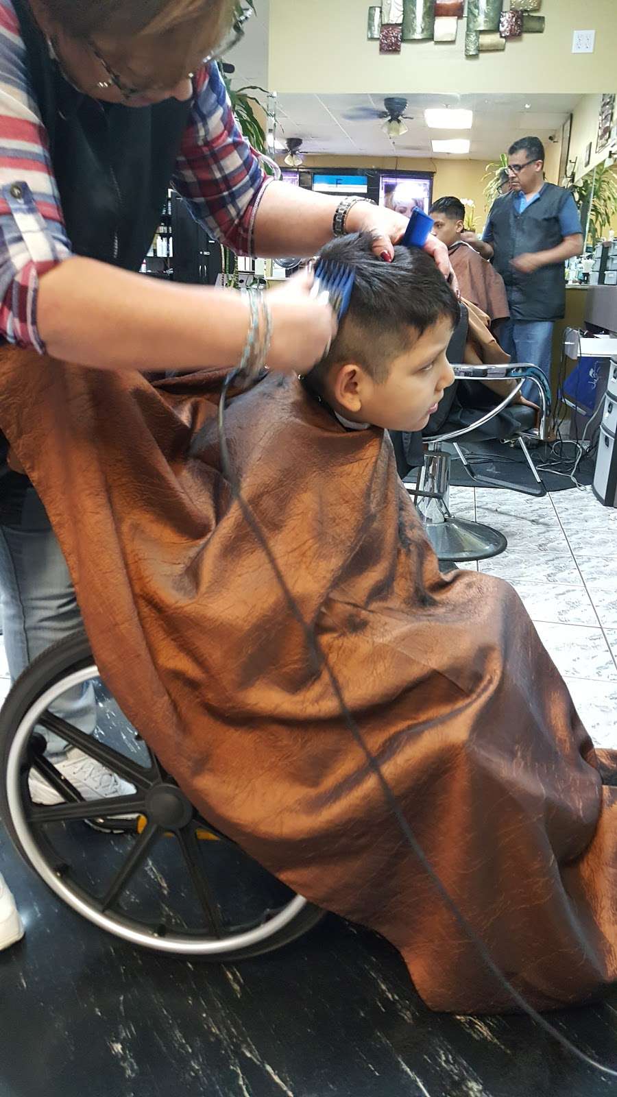 Ultimate Haircuts | 14050 Cherry Ave F, Fontana, CA 92337, USA | Phone: (909) 427-1221