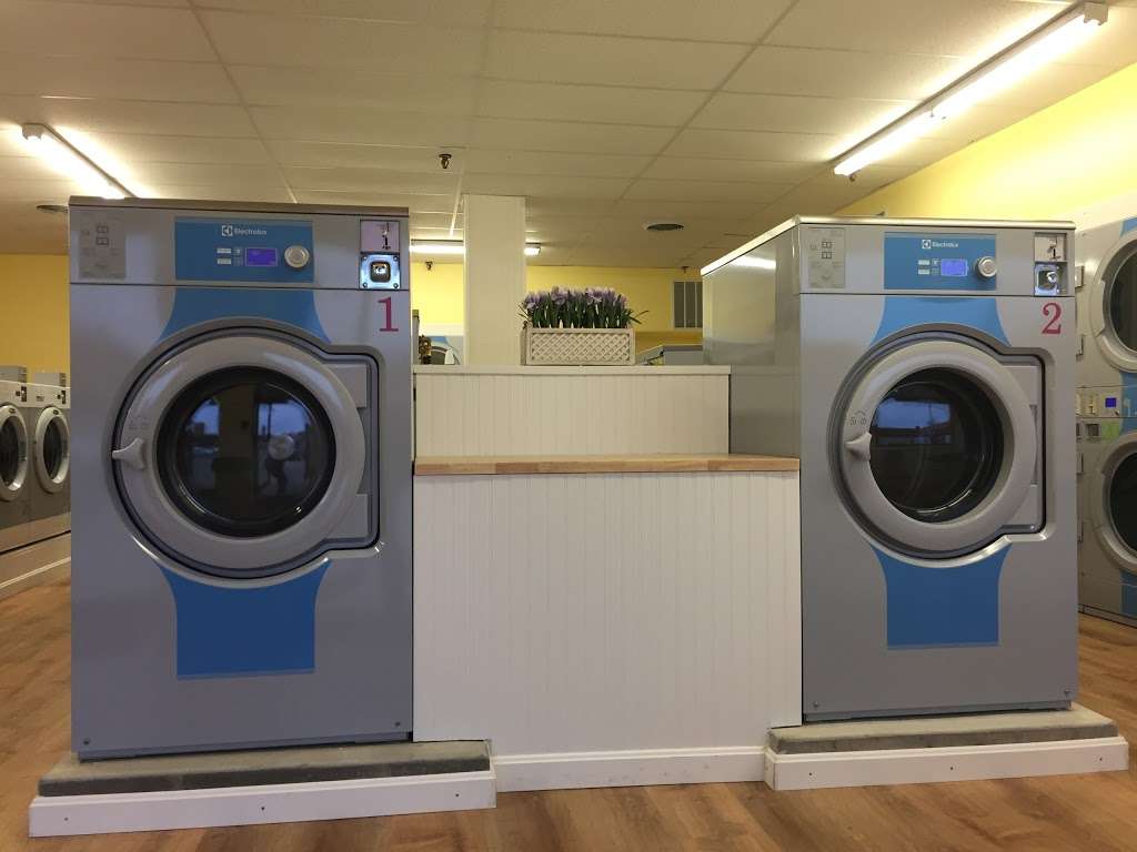 Green Jeans Laundromat | 375 Putnam Pike, Smithfield, RI 02917, USA | Phone: (401) 231-2097