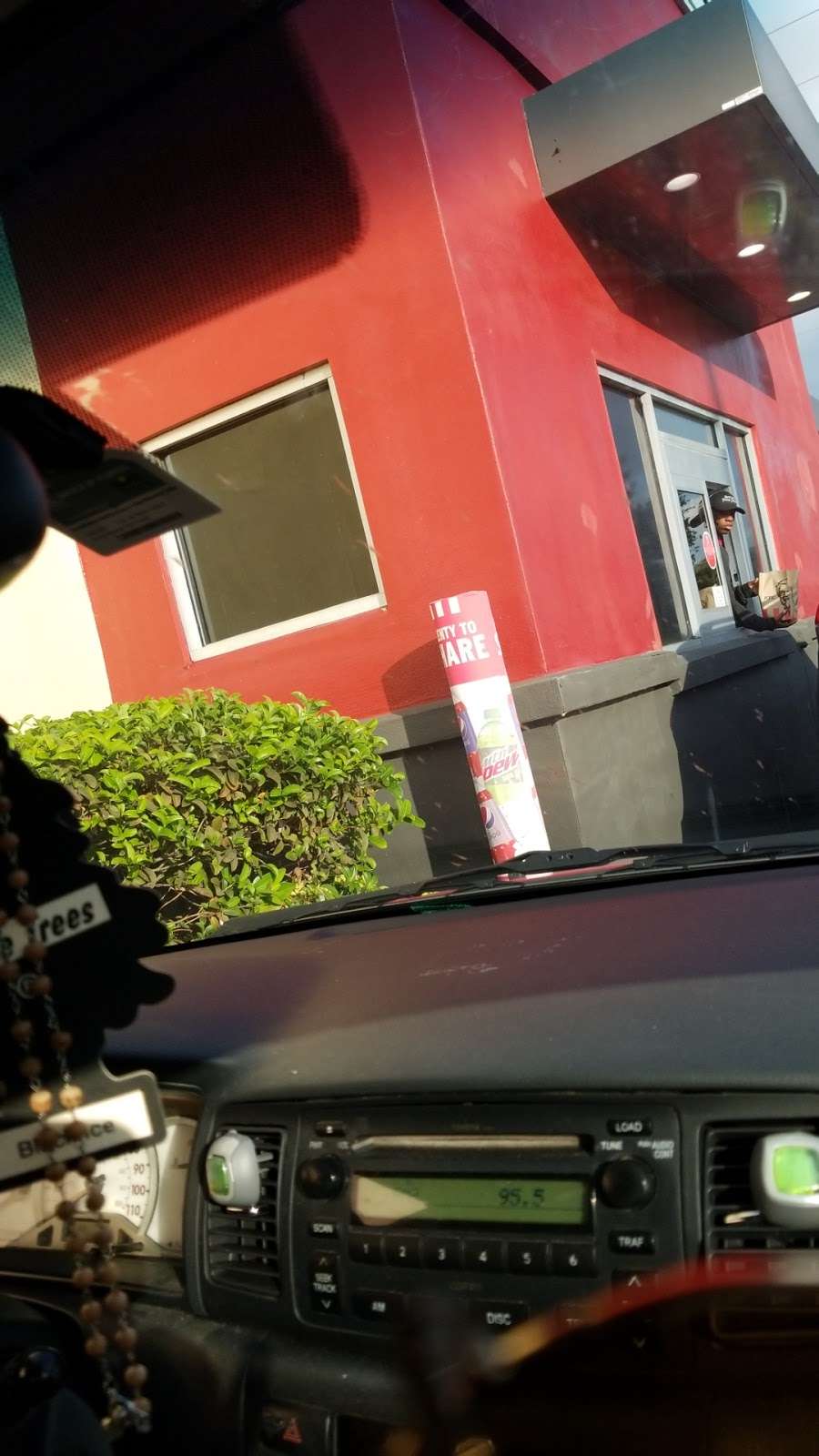 Taco Bell | 3185 S John Young Pkwy, Kissimmee, FL 34746, USA | Phone: (407) 870-8870