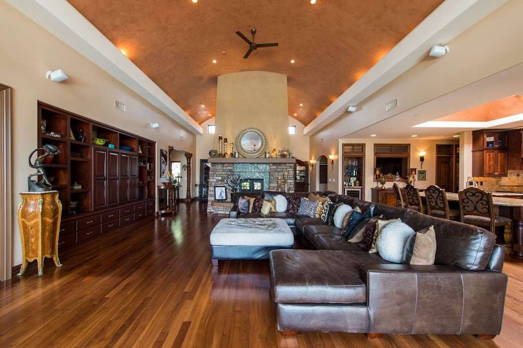 Katrina @ Williams Luxury Homes | Sterling Fine Properties, 7001 N Scottsdale Rd Suite 1020, Scottsdale, AZ 85253, USA | Phone: (480) 399-9811