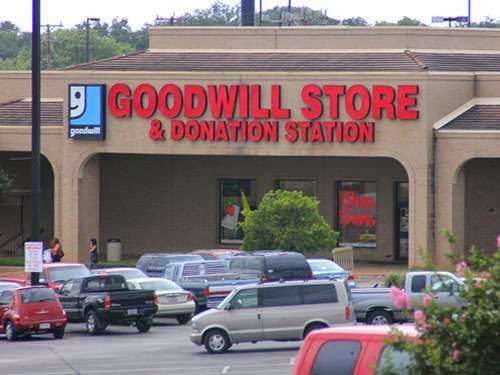 Goodwill Store and Donation Station | 4949 Northwest Loop 410, San Antonio, TX 78229 | Phone: (210) 924-8581