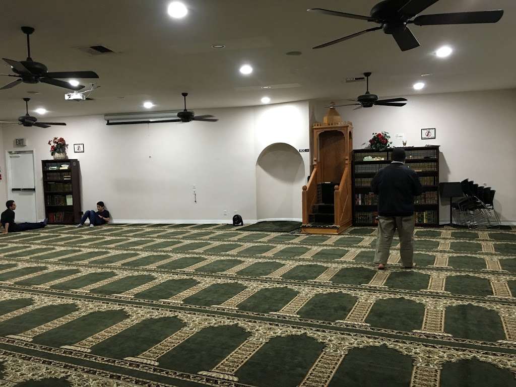 Islamic Center of Claremont | 3641 N Garey Ave, Pomona, CA 91767, USA | Phone: (909) 593-1865