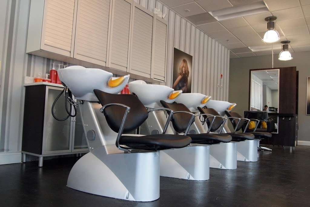 G5 Salon | 1610 Village Market Boulevard Southeast Suite 100, Leesburg, VA 20175, USA | Phone: (571) 291-2567