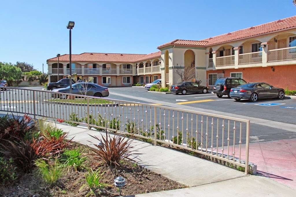 Crystal Inn Suites & Spas LAX | 11163 S Prairie Ave, Inglewood, CA 90303, USA | Phone: (310) 412-3888