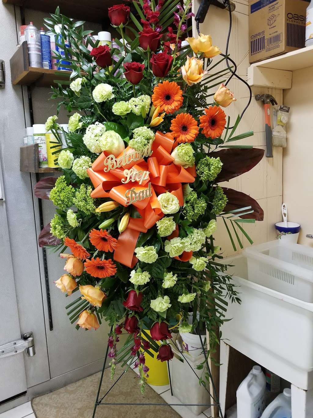 Pompton Lakes Florist in 288 Wanaque Ave, Pompton Lakes, NJ 07442, USA
