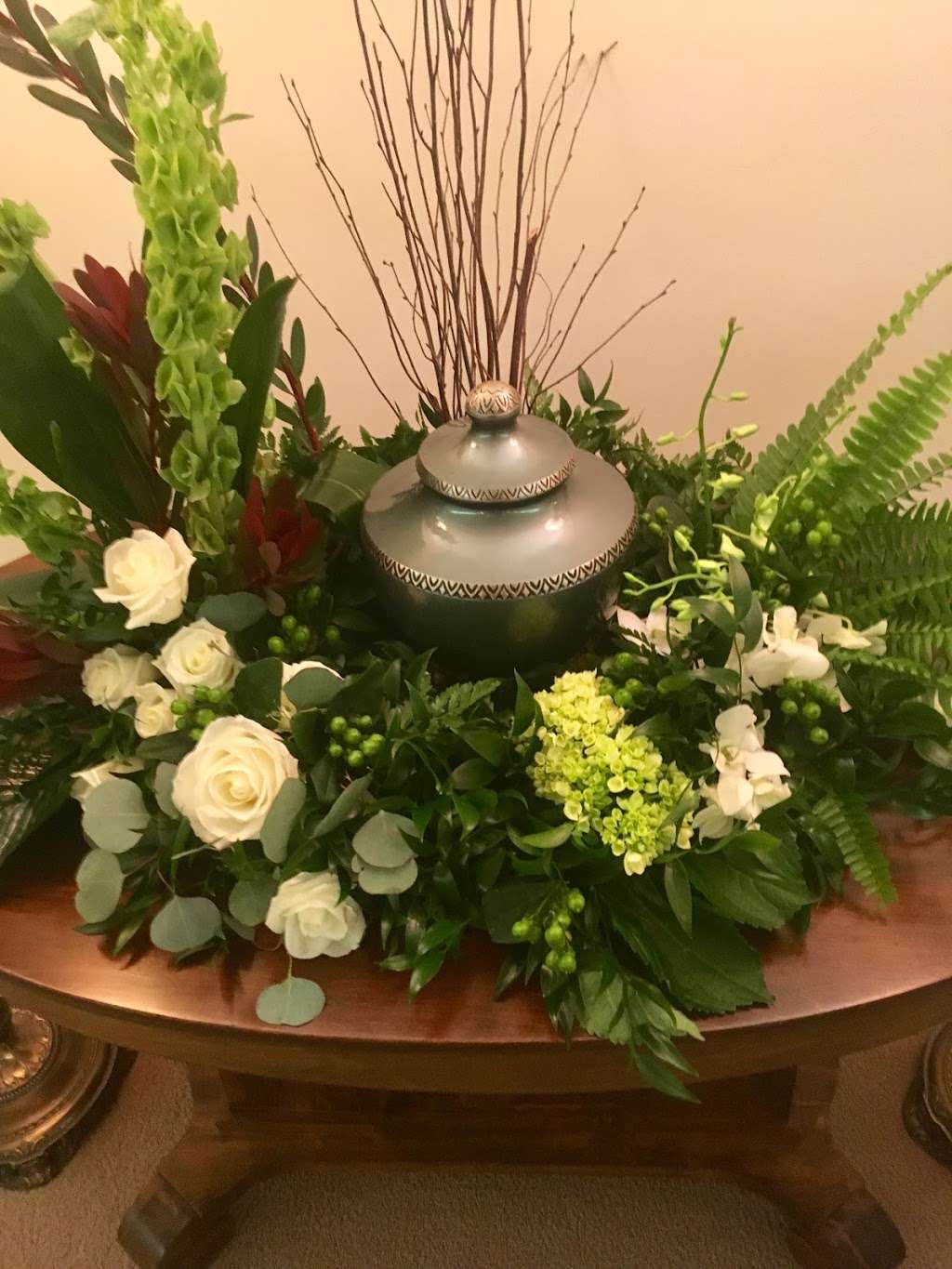 Berkeley Floral | 160 N Washington St, Berkeley Springs, WV 25411, USA | Phone: (304) 258-4498