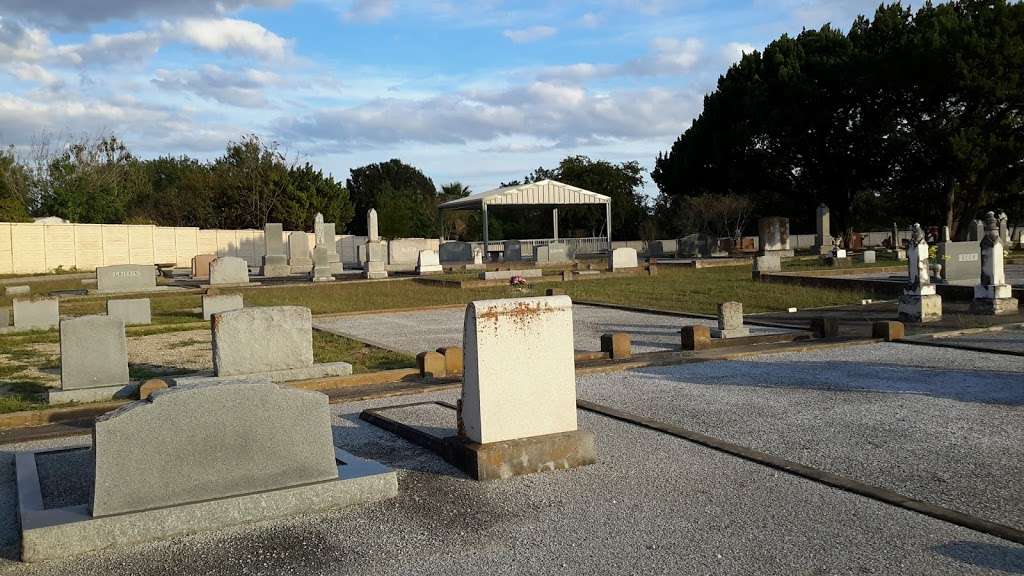 Wetmore Community Cemetery | Higgins Rd, San Antonio, TX 78217, USA | Phone: (210) 862-3850