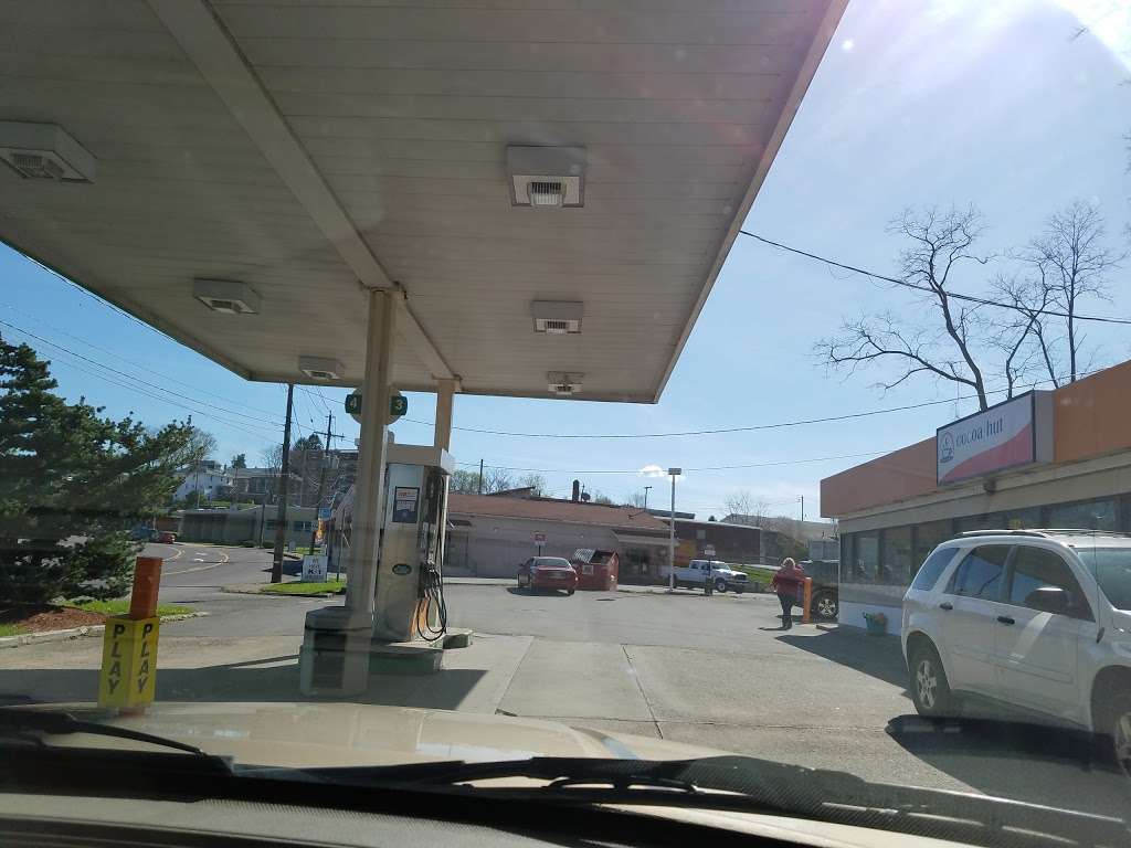 Cocoa Hut in 14 N Market St, Nanticoke, PA 18634, USA