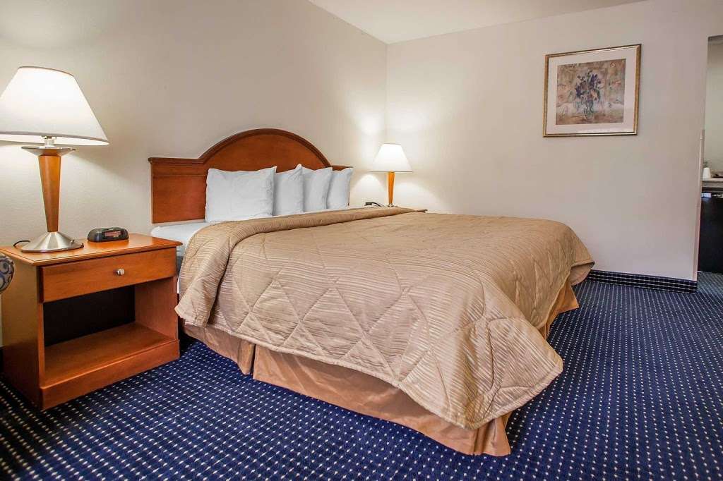 Quality Inn | 351 Franklin St, East Windsor, NJ 08520, USA | Phone: (609) 448-7399