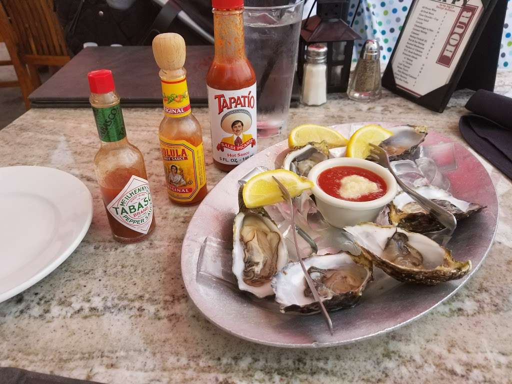 Lighthouse Oyster Bar & Grill 262 Harbor Dr South 201, Oceanside, CA