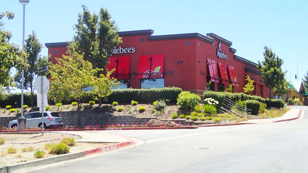 Applebees Grill + Bar | 1369 Fitzgerald Dr, Pinole, CA 94564 | Phone: (510) 243-0400