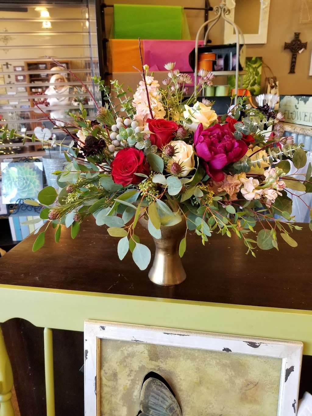 Ladera Flower Shoppe | 25642 Crown Valley Pkwy, Ladera Ranch, CA 92694 | Phone: (949) 429-1788