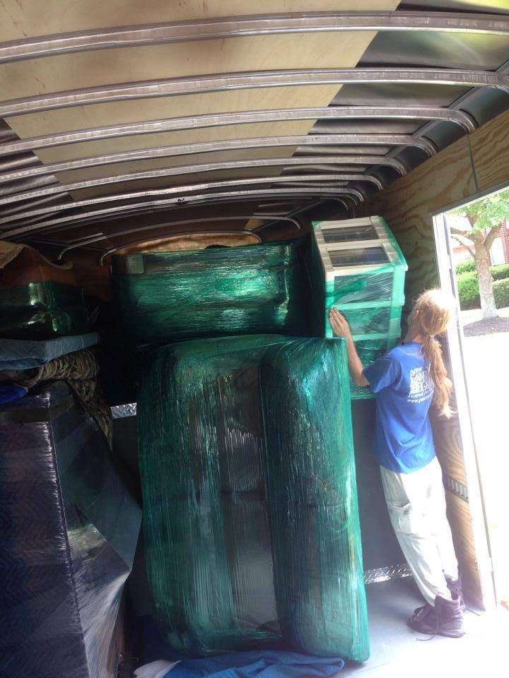 New Caney Movers LLC | 20990 Brazos Dr, New Caney, TX 77357, USA | Phone: (281) 354-3315