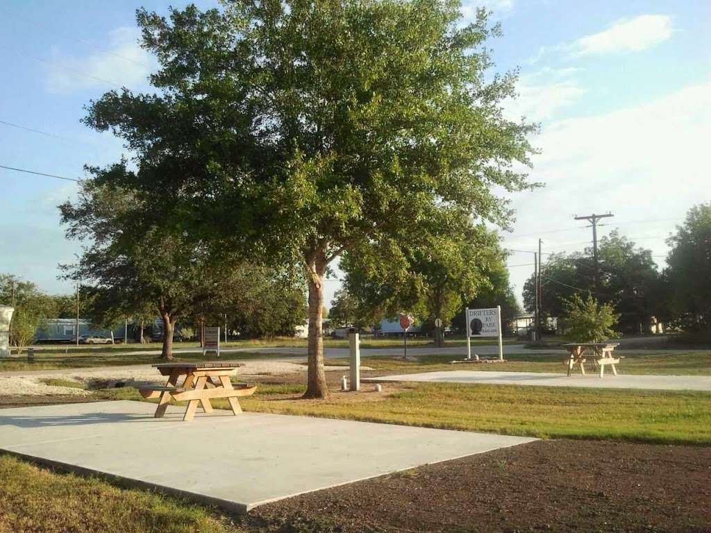 Drifters RV Park | 10th St & Ave D, Markham, TX 77456, USA | Phone: (979) 429-6874