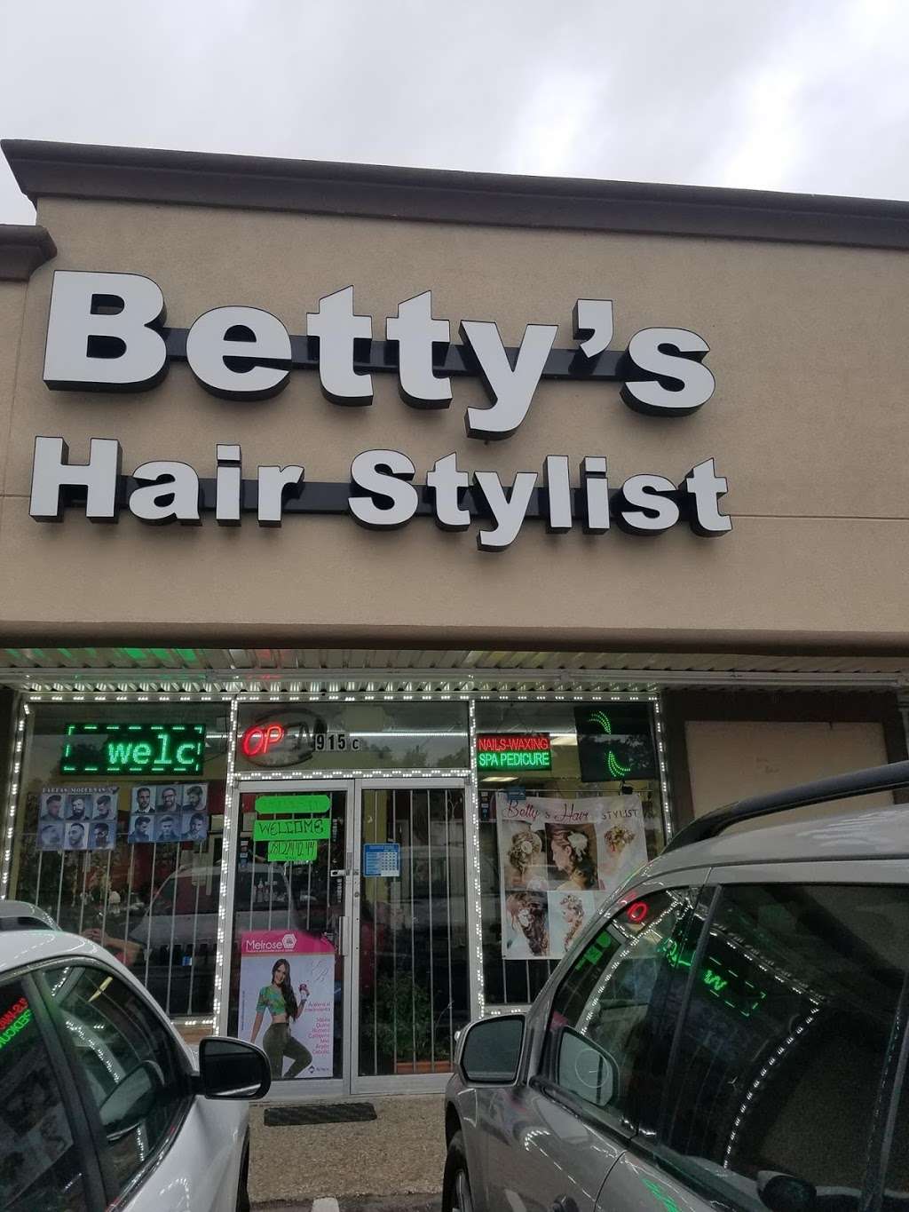 Bettys Hair Stylist | South Houston, TX 77587