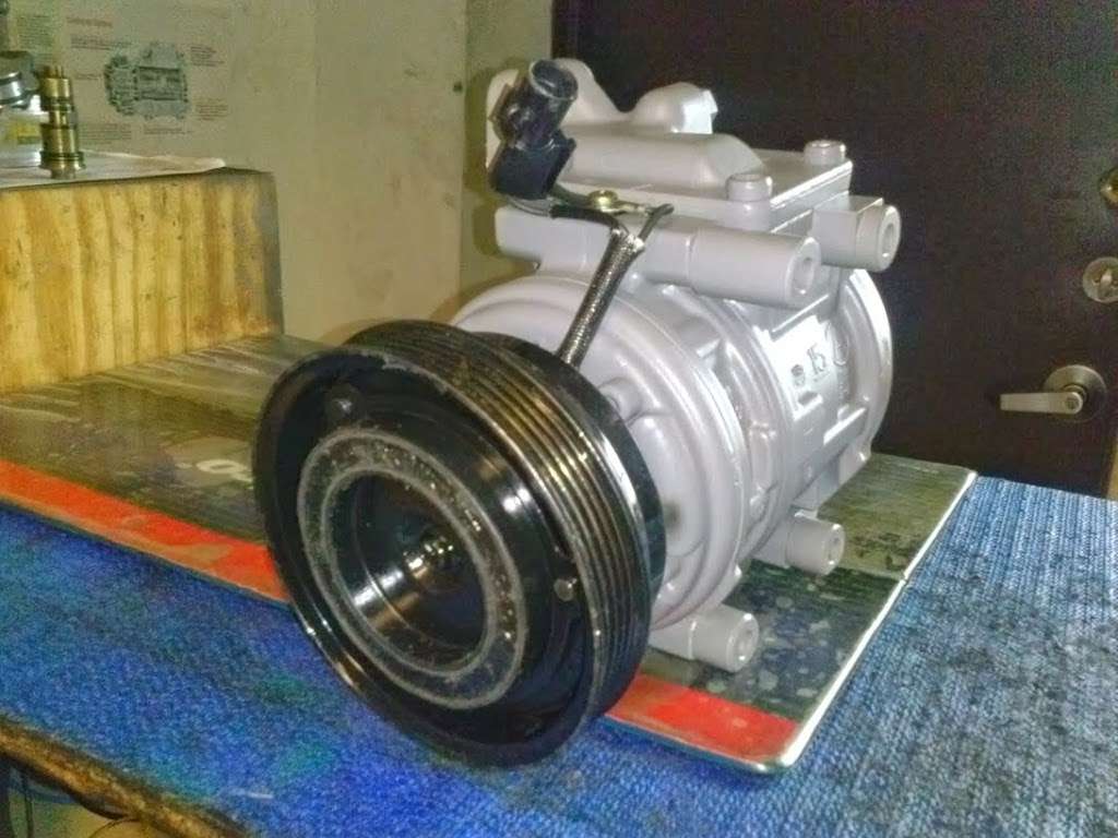 HOUSTON A/C Compressor in 8424 S BREEZE DR 101, Houston, TX 77071, USA