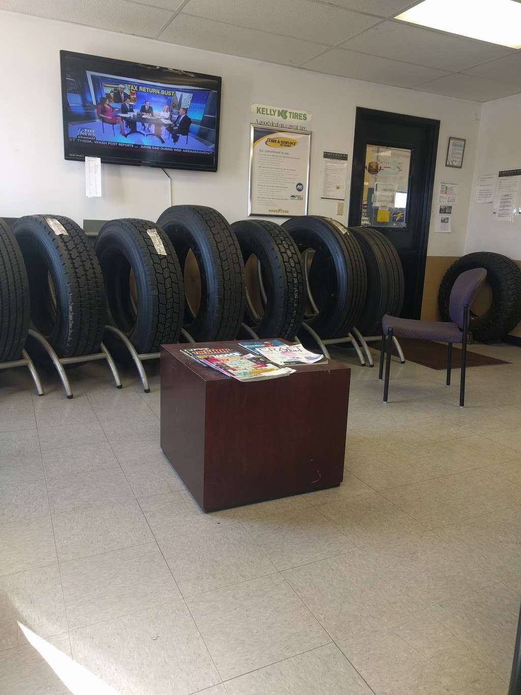 Pomp S Tire 2120 S Harding St Indianapolis In 46221 Usa