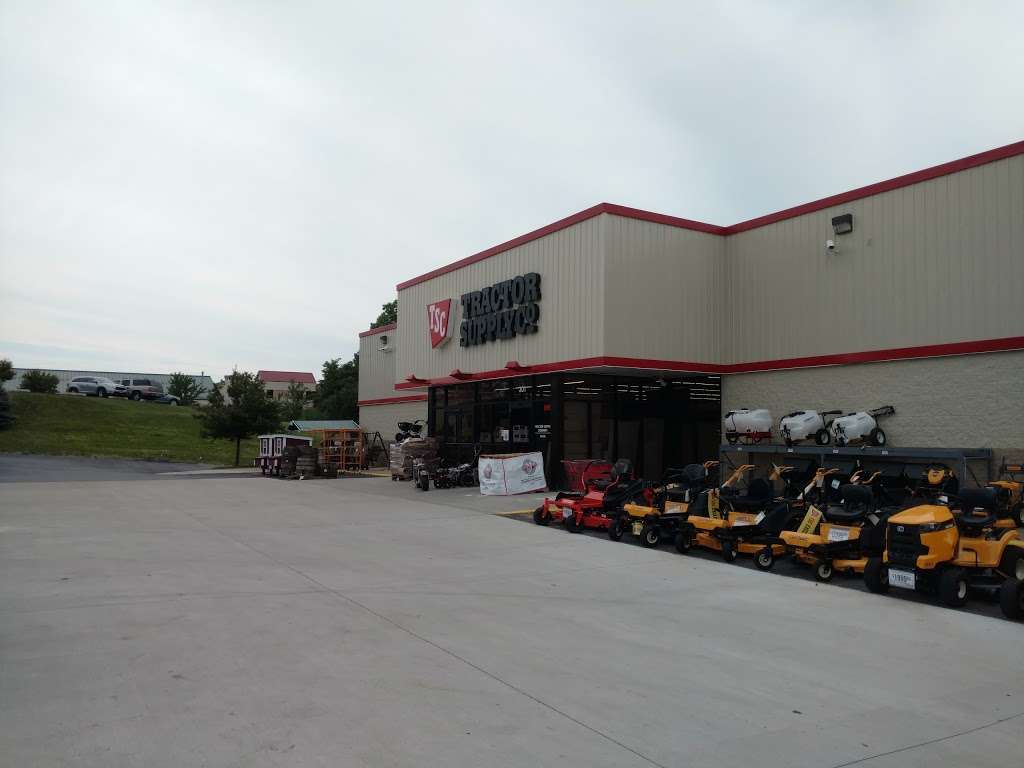 Tractor Supply Co. | 301 Century Dr, Mt Airy, MD 21771, USA | Phone: (301) 831-7877