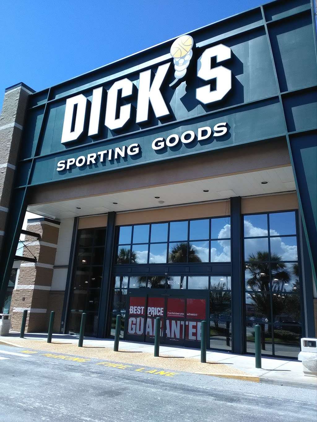 DICKS Sporting Goods | 2500 W International Speedway Blvd Ste 100, Daytona Beach, FL 32114 | Phone: (386) 255-5533