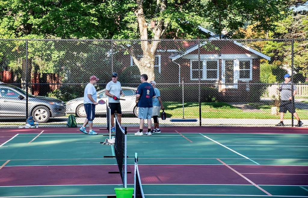 Donner Park Tennis Courts | 1900-1930 Lafayette Ave, Columbus, IN 47201, USA