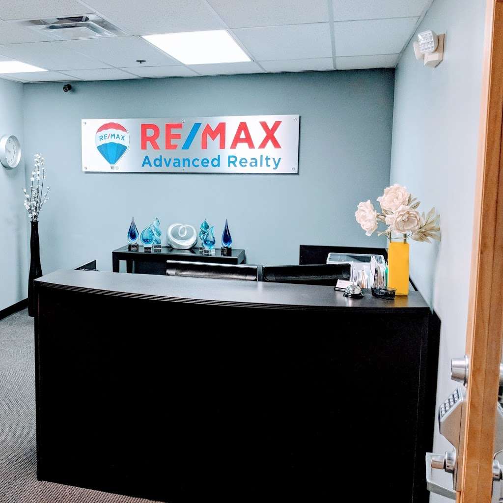 Indy Home Pros Team at RE/MAX | 2611 Waterfront Pkwy E Dr #225, Indianapolis, IN 46214, USA | Phone: (317) 298-0961