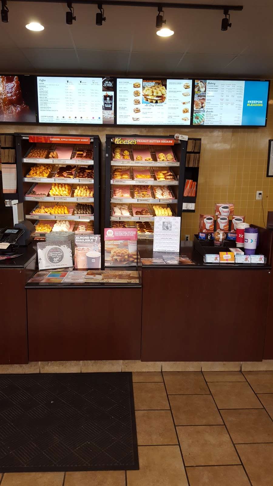 Dunkin Donuts | 1 W Hampton St, Pemberton, NJ 08068, USA | Phone: (609) 894-8200