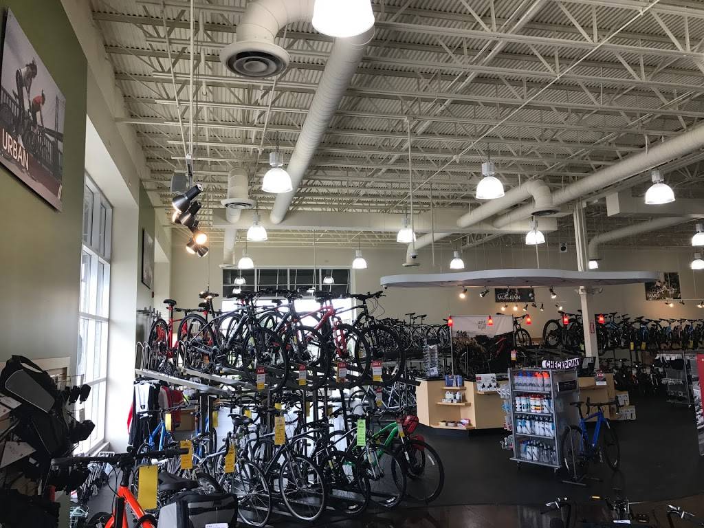 Schellers Fitness & Cycling - Veterans Pkwy, Clarksville | 1000 Veterans Pkwy, Clarksville, IN 47129, USA | Phone: (812) 288-6100