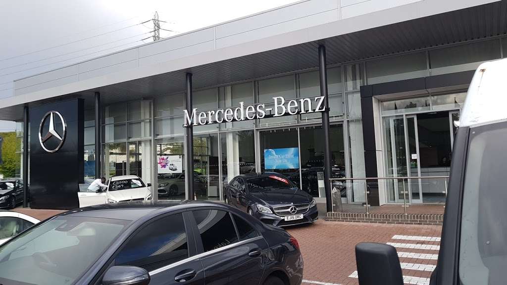 Mercedes-Benz Lakeside | Lakeside estate, Heron Way, Grays RM20 3WJ, UK | Phone: 01708 697944