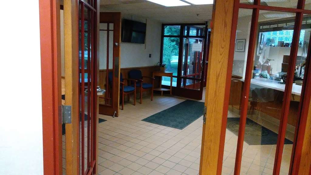 Lincolnwood Community Center | 4170 Morse Ave, Lincolnwood, IL 60712, USA | Phone: (847) 677-9740