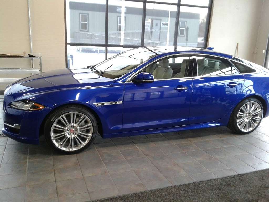 Tom Wood Jaguar Land Rover Volvo | 4620 E 96th St, Indianapolis, IN 46240 | Phone: (317) 848-1030
