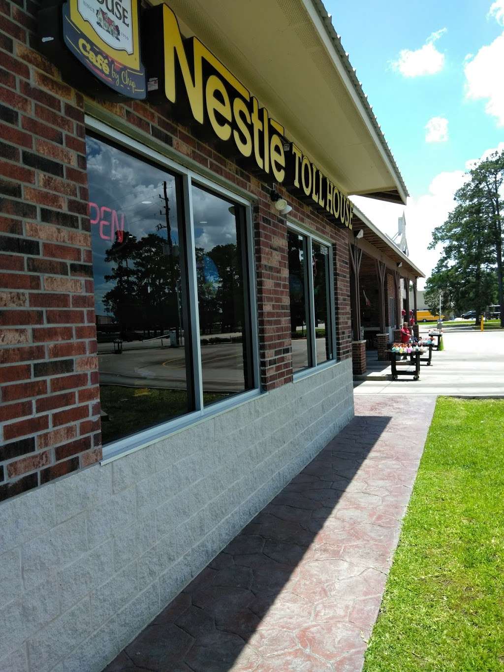 Nestlé® Toll House® Café By Chip | 9315 Spring Cypress Rd D, Spring, TX 77379, USA | Phone: (832) 761-0707
