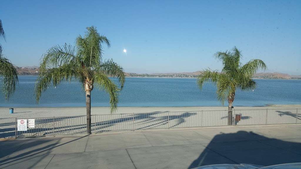 Crane Lakeside Park & RV Resort | 15980 Grand Ave, Lake Elsinore, CA 92530 | Phone: (951) 678-2112