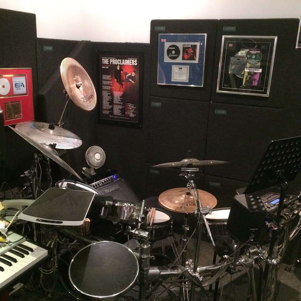Ealing Drum Studios | 36 Eastbourne Rd, Brentford TW8 9PE, UK | Phone: 07919 094286