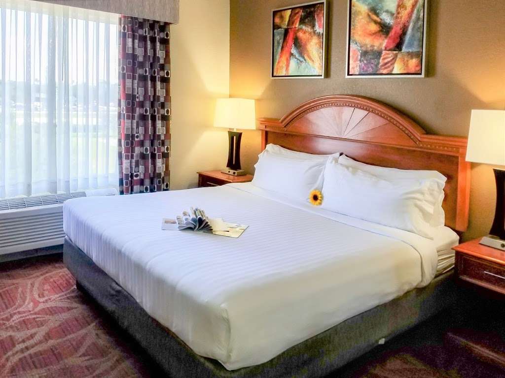 Holiday Inn Express & Suites Orange City - Deltona | 1330 Saxon Blvd, Orange City, FL 32763 | Phone: (386) 917-0004