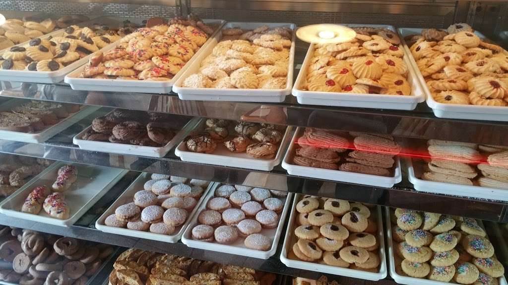 Varallo Brothers Bakery | 1639 S 10th St, Philadelphia, PA 19148, USA | Phone: (215) 952-0367