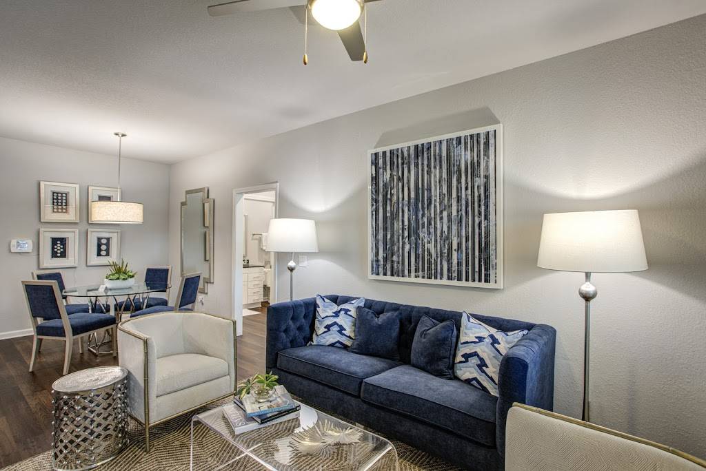 5 Oaks at Westchase | 8820 Thomas Oaks Dr, Tampa, FL 33626, USA | Phone: (844) 502-1932