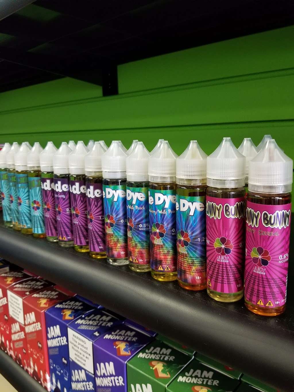 Kalamazoo Vapor - Gurnee | 1333 N Delany Rd, Gurnee, IL 60031, USA | Phone: (224) 656-5785