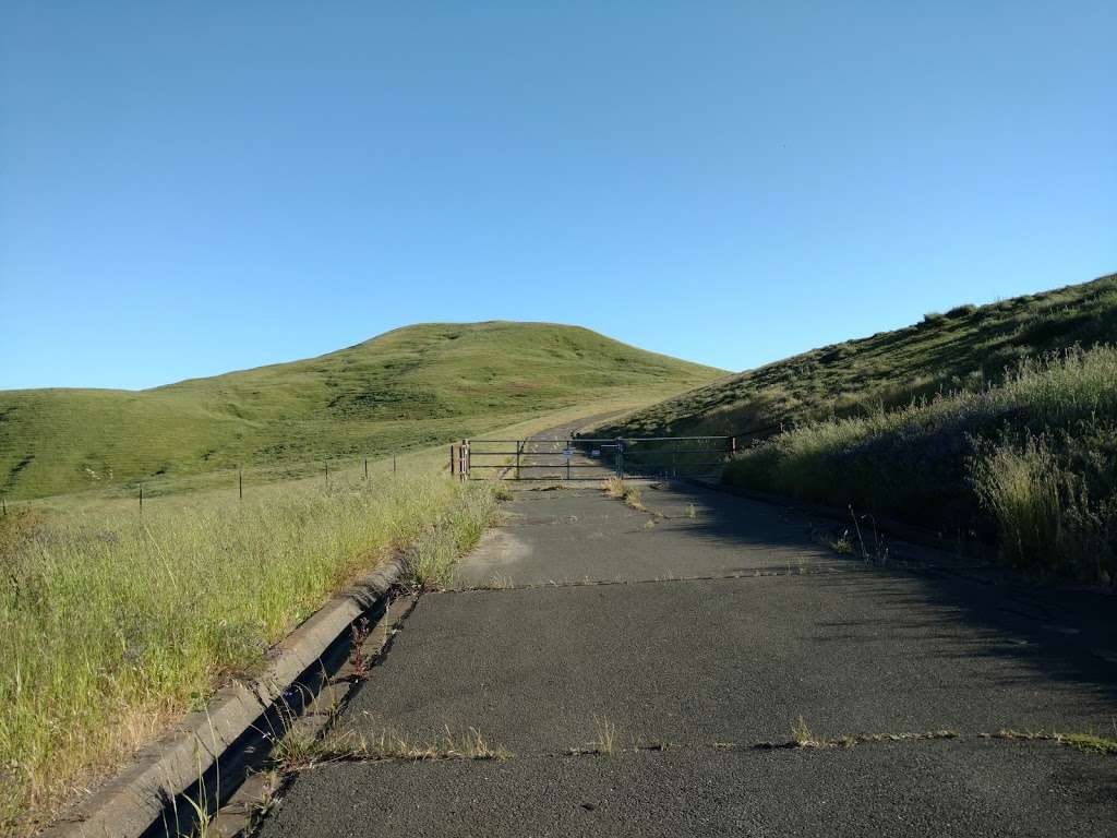 Hiddenbrooke Trailhead | 1406-1400 Highgate Rd, Vallejo, CA 94591, USA