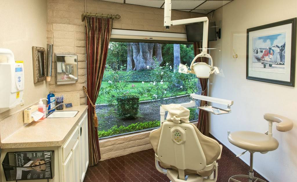 Riverside Dental Group | 7251 Magnolia Ave, Riverside, CA 92504, USA | Phone: (951) 689-5031