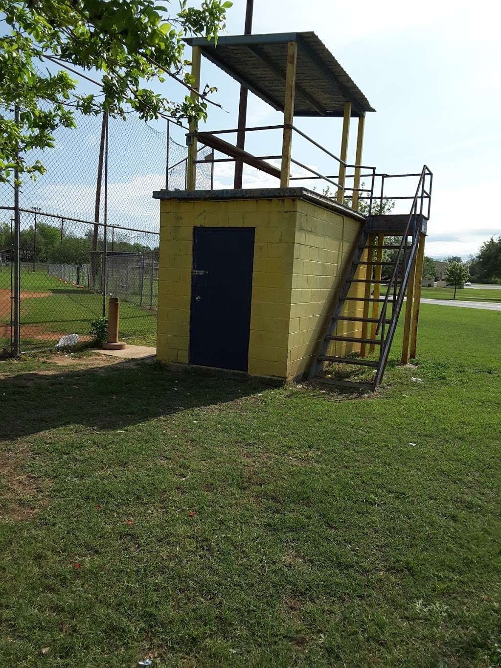 Thulemeyer Park | 901 Oak St, Schertz, TX 78154, USA | Phone: (210) 659-1610 Thulemeyer Park | 901 Oak St, Schertz, TX 78154, USA | Phone: (210) 659-1610