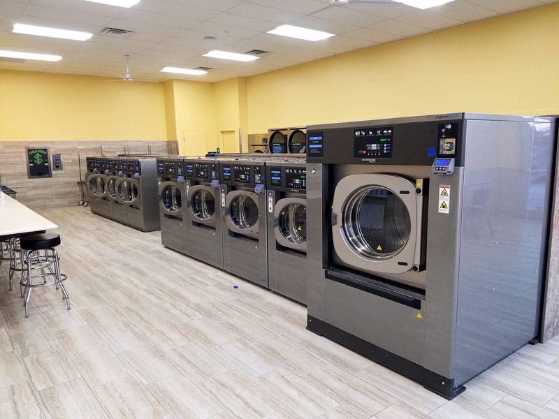 Wash World Laundry | 3303 N 108th St, Omaha, NE 68164, USA | Phone: (402) 493-5996