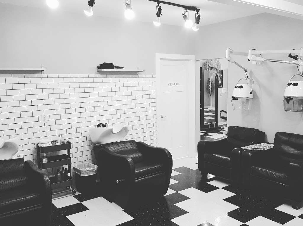 Restored Hair Studio & Shoppe | 3085 Salt Lake Rd, Indianapolis, IN 46214 | Phone: (317) 721-6084