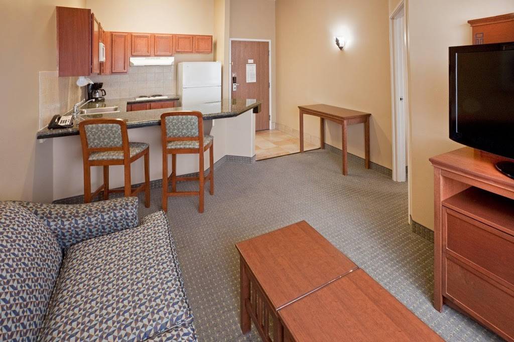 Staybridge Suites Lubbock | 2515 19th St, Lubbock, TX 79410, USA | Phone: (806) 765-8900