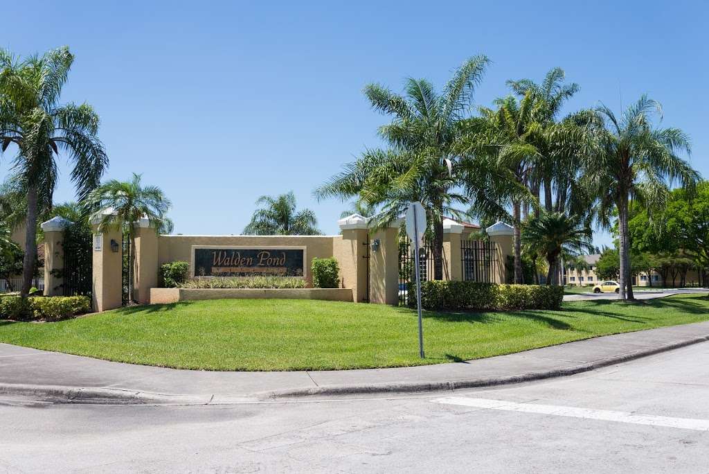 Walden Pond Villas Apartments in Miami, FL | 20880 NW 7th Ave, Miami, FL 33169, USA | Phone: (305) 653-4057