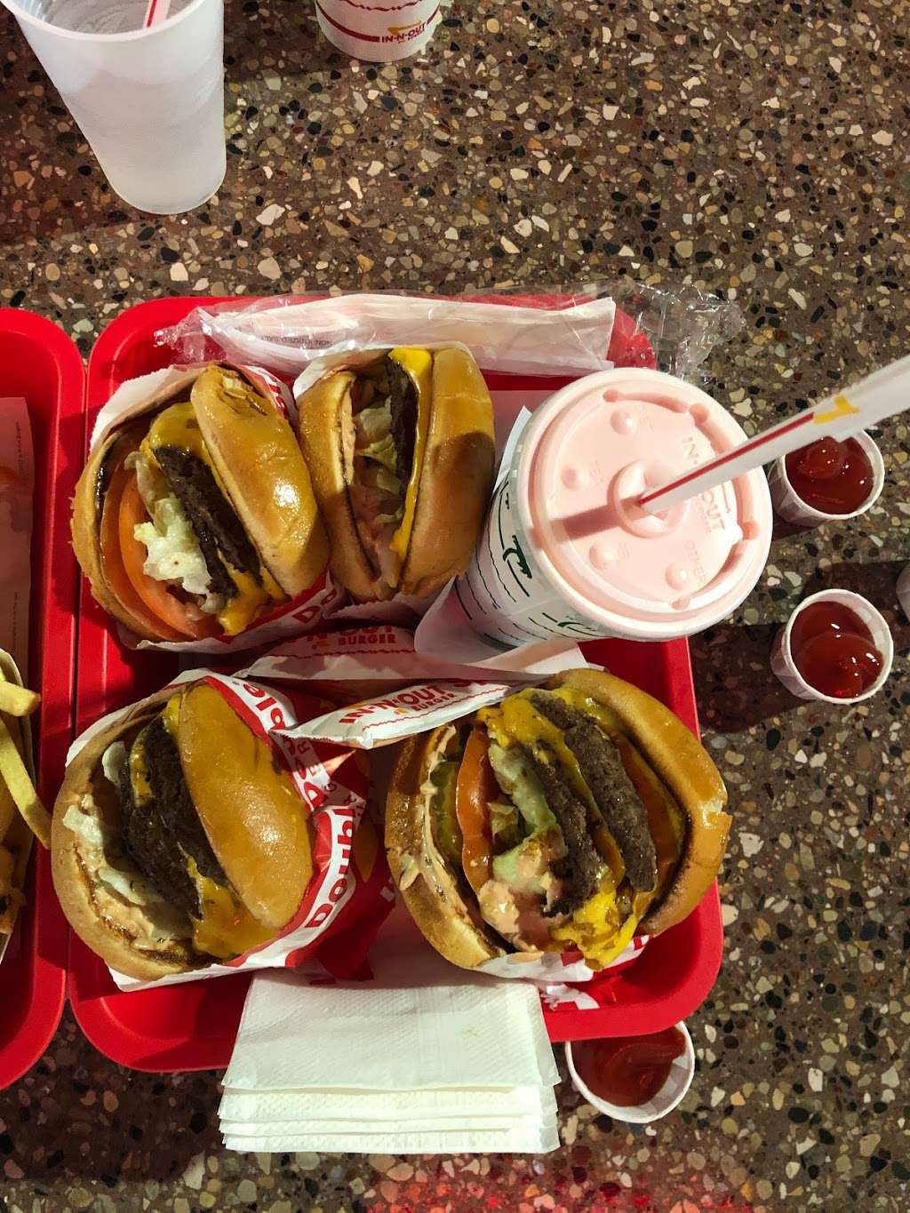 In-N-Out Burger | 4950 Hamner Ave, Eastvale, CA 91752, USA | Phone: (800) 786-1000